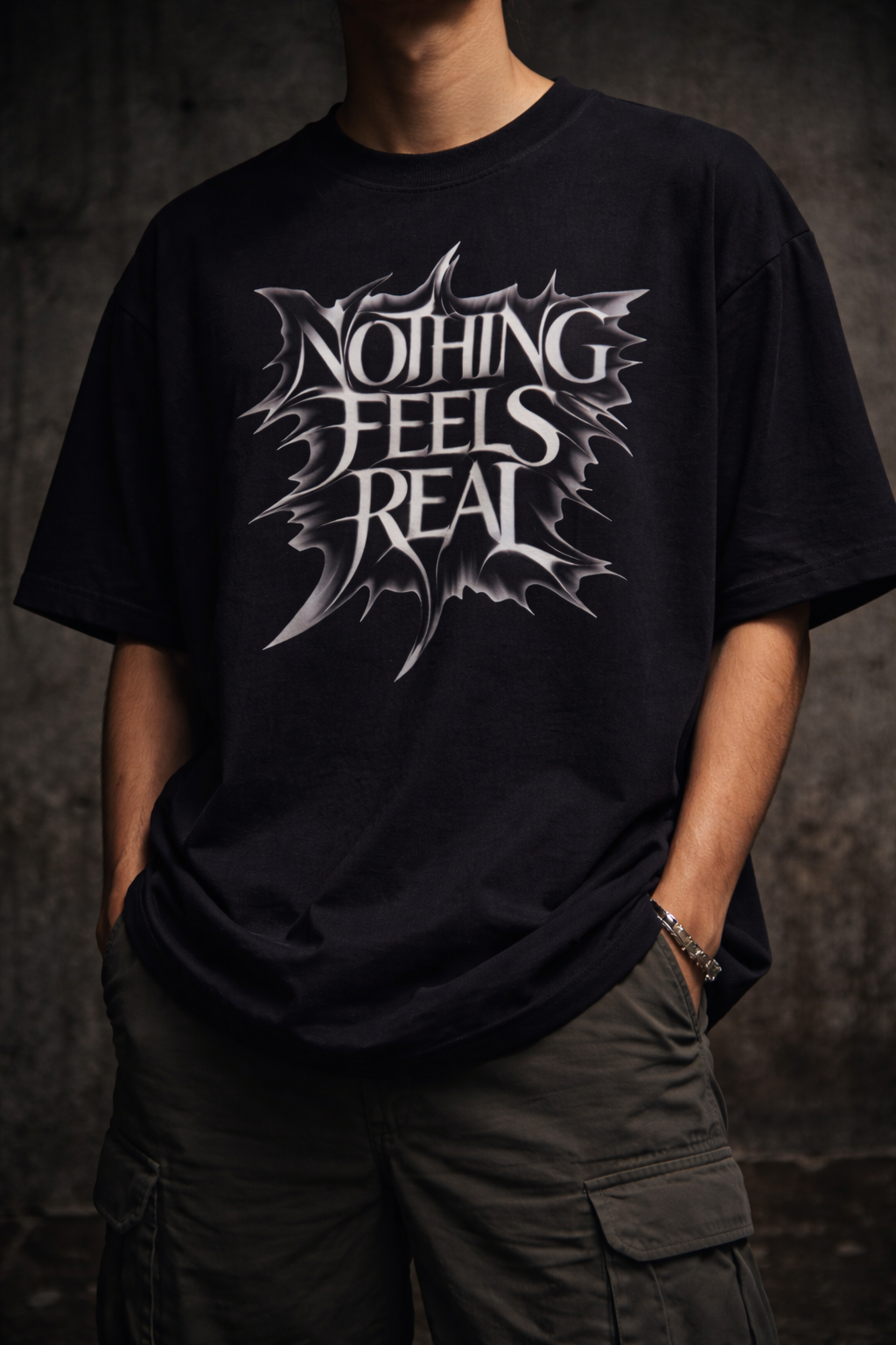 Nothing Feels Real Oversized Tee – Trendoro